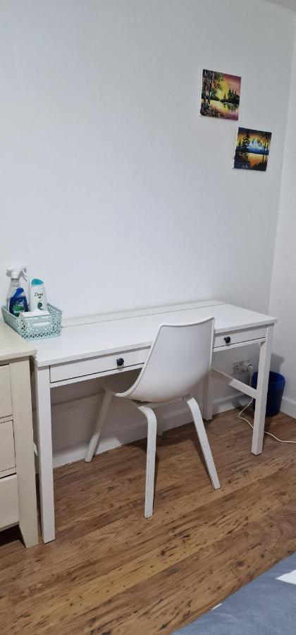 Cozy Double Bedroom In Zone 1-2 Central Лондон Экстерьер фото