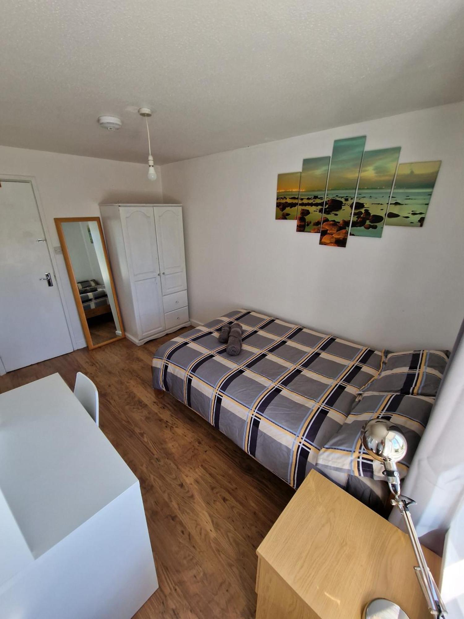 Cozy Double Bedroom In Zone 1-2 Central Лондон Экстерьер фото