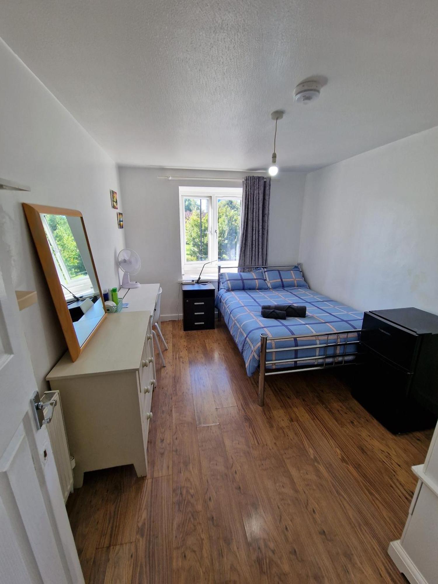 Cozy Double Bedroom In Zone 1-2 Central Лондон Экстерьер фото