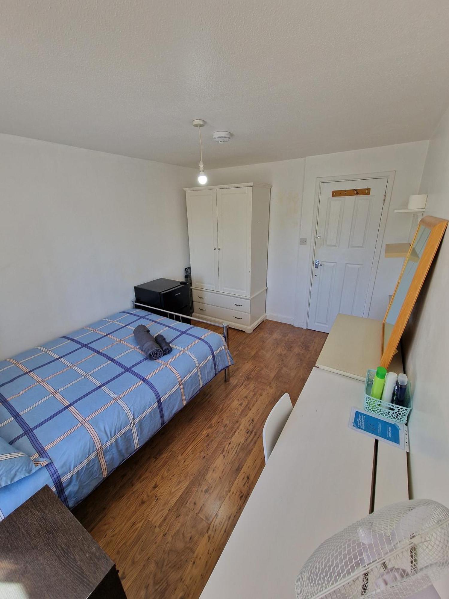 Cozy Double Bedroom In Zone 1-2 Central Лондон Экстерьер фото